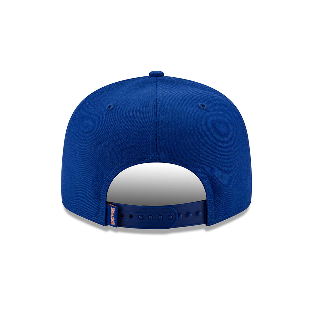 New Era Knicks 9FIFTY Turn Logo Snapback Hat