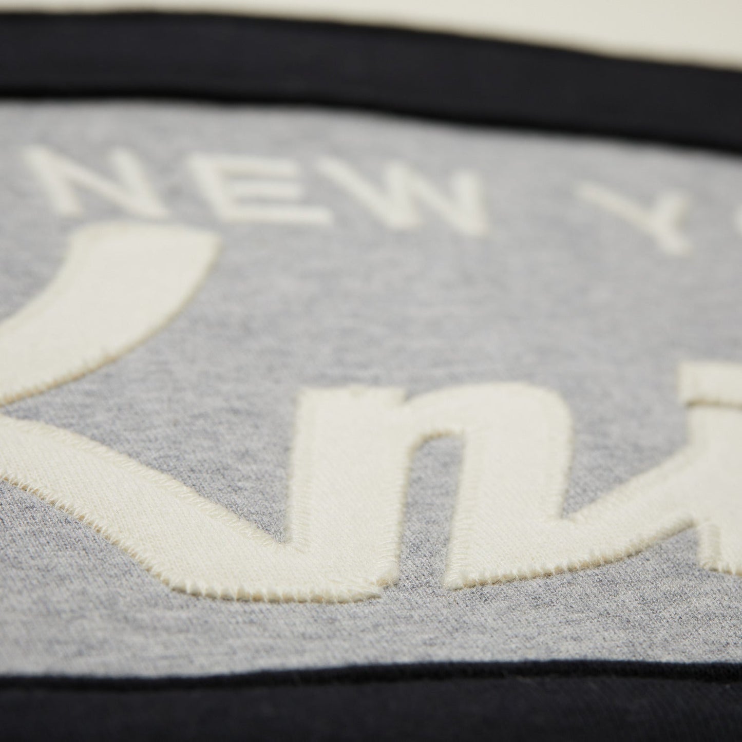 Mitchell & Ness Knicks Grey/Cream Head Coach Hoodie